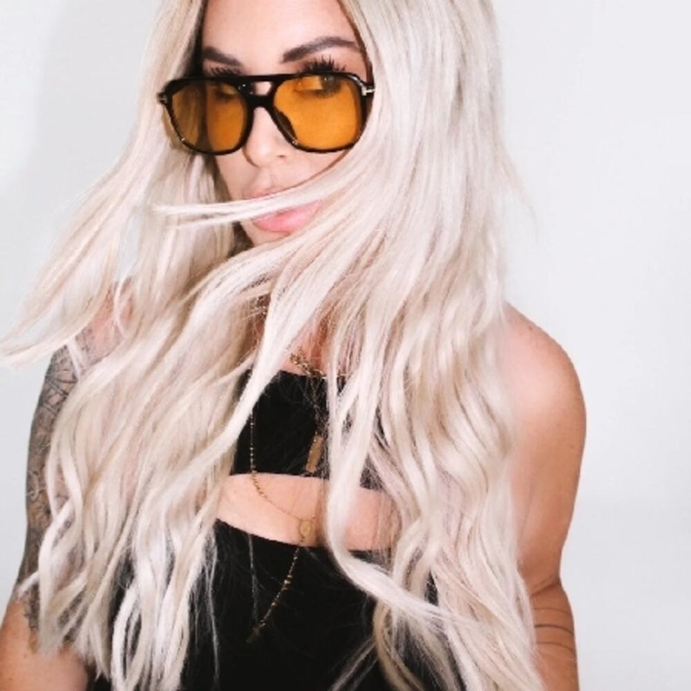 Stylish Women's Sunglasses with Yellow Lenses